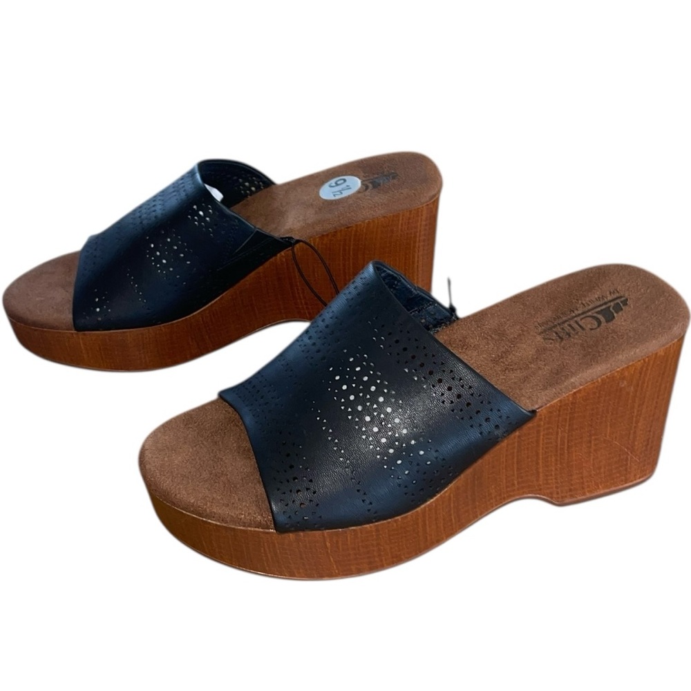 NWOB Cliffs by White Mountain Zaylee platform sandals. Size 9 1/2. - Picture 2 of 10